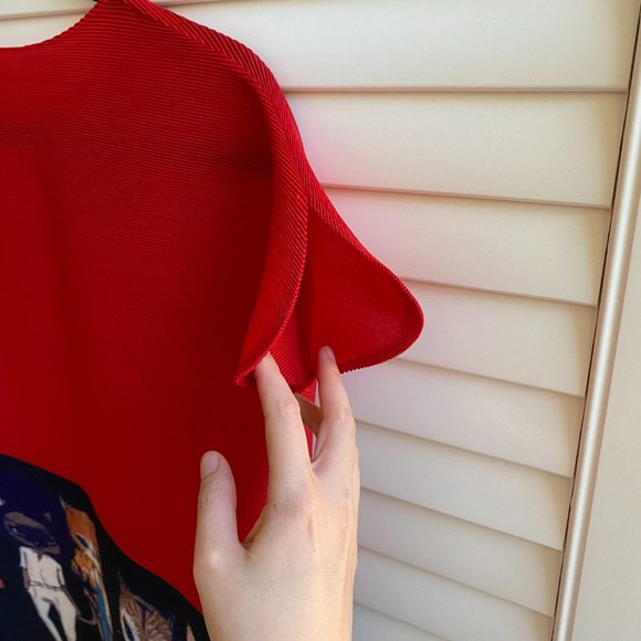 Bouncy Material Cartoon Cat Tunic - Picture 3 of 5